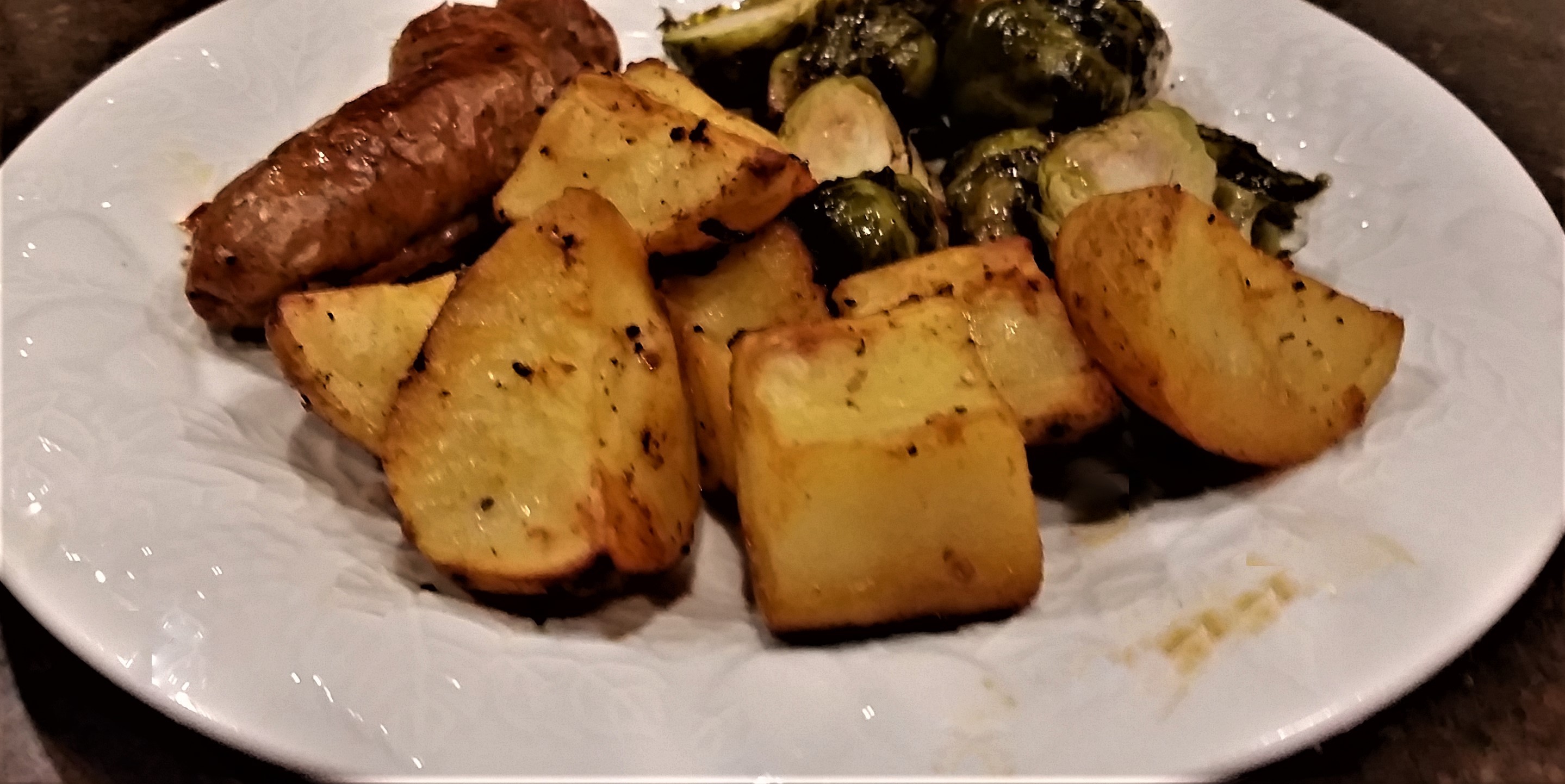Golden roasted potatoes with garlic and lemon potatoes perfectly roasted with garlic and lemon