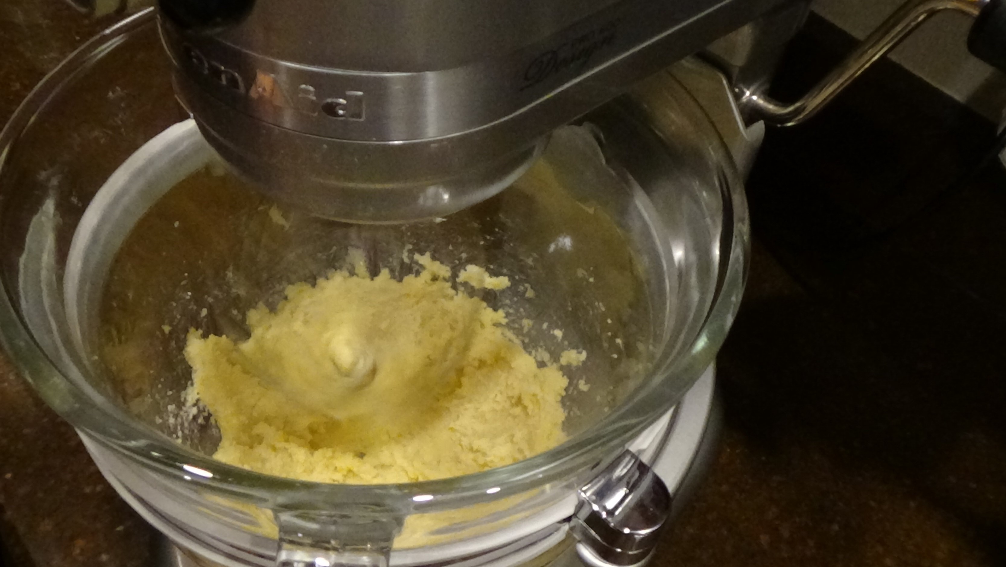 butter cream cheese frosting mixing