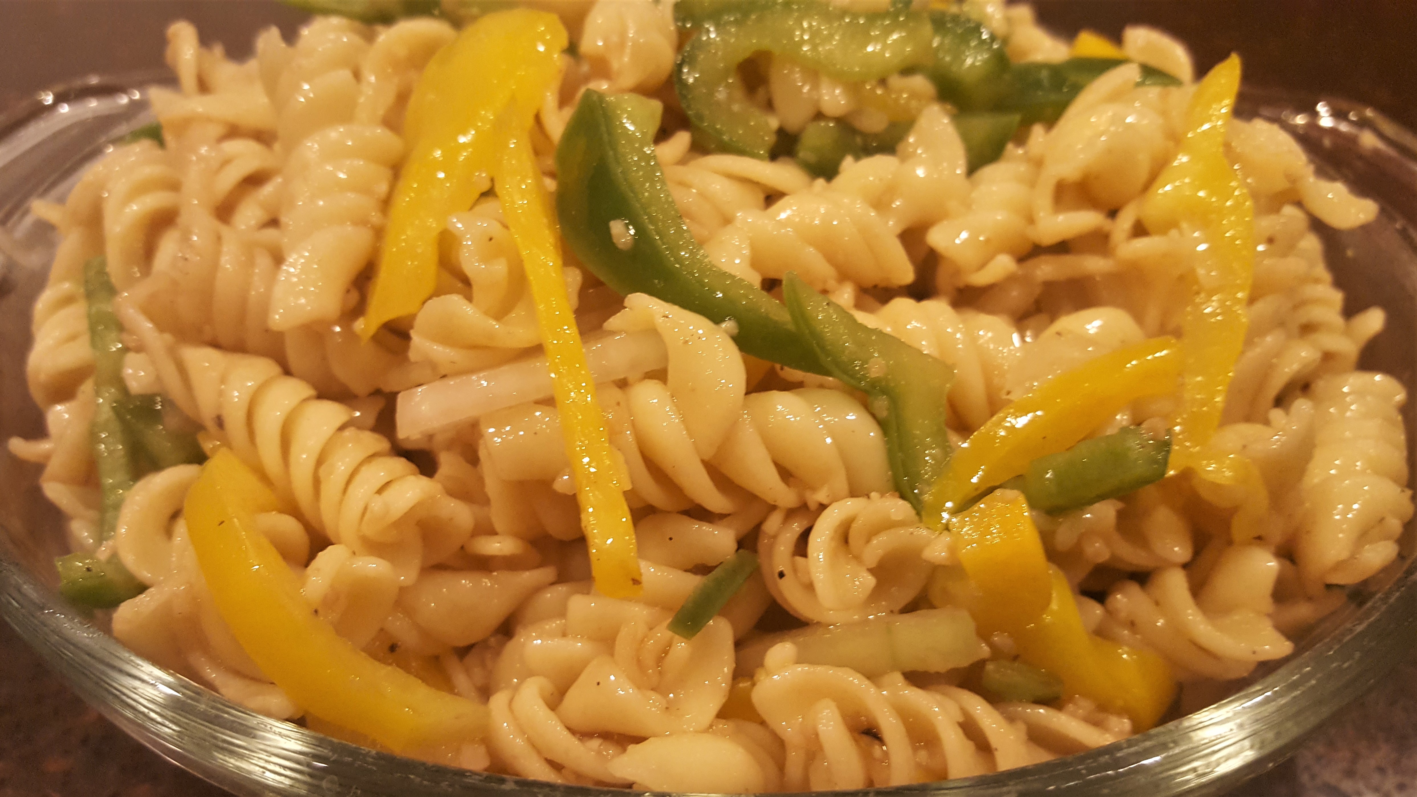 Balsamic Pasta Salad with Peppers and Garlic sweetly marinated for a light and flavorful salad! pasta salad