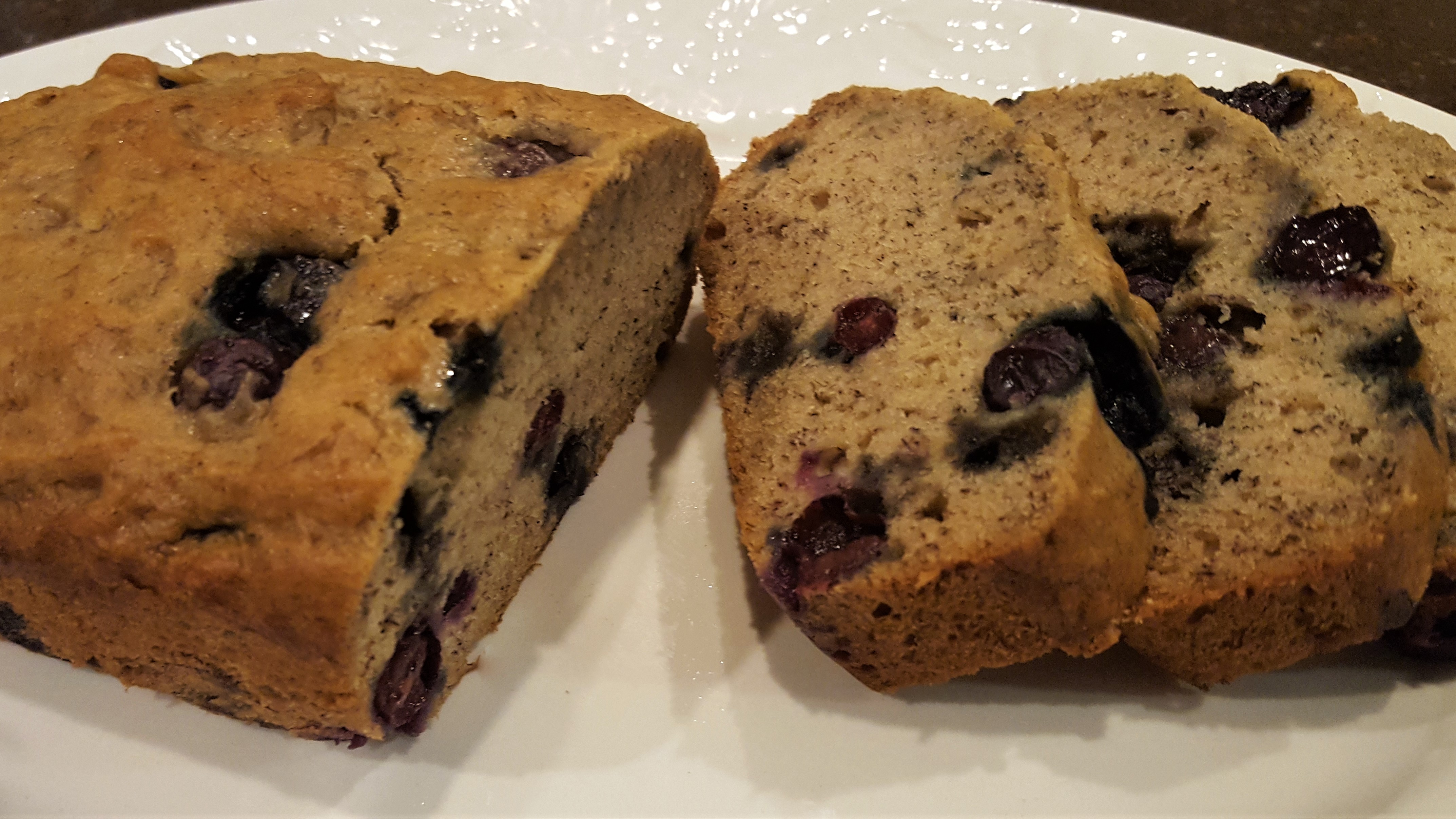 Very Moist Blueberry Banana Cake Bread! Delicious moist blueberry bread