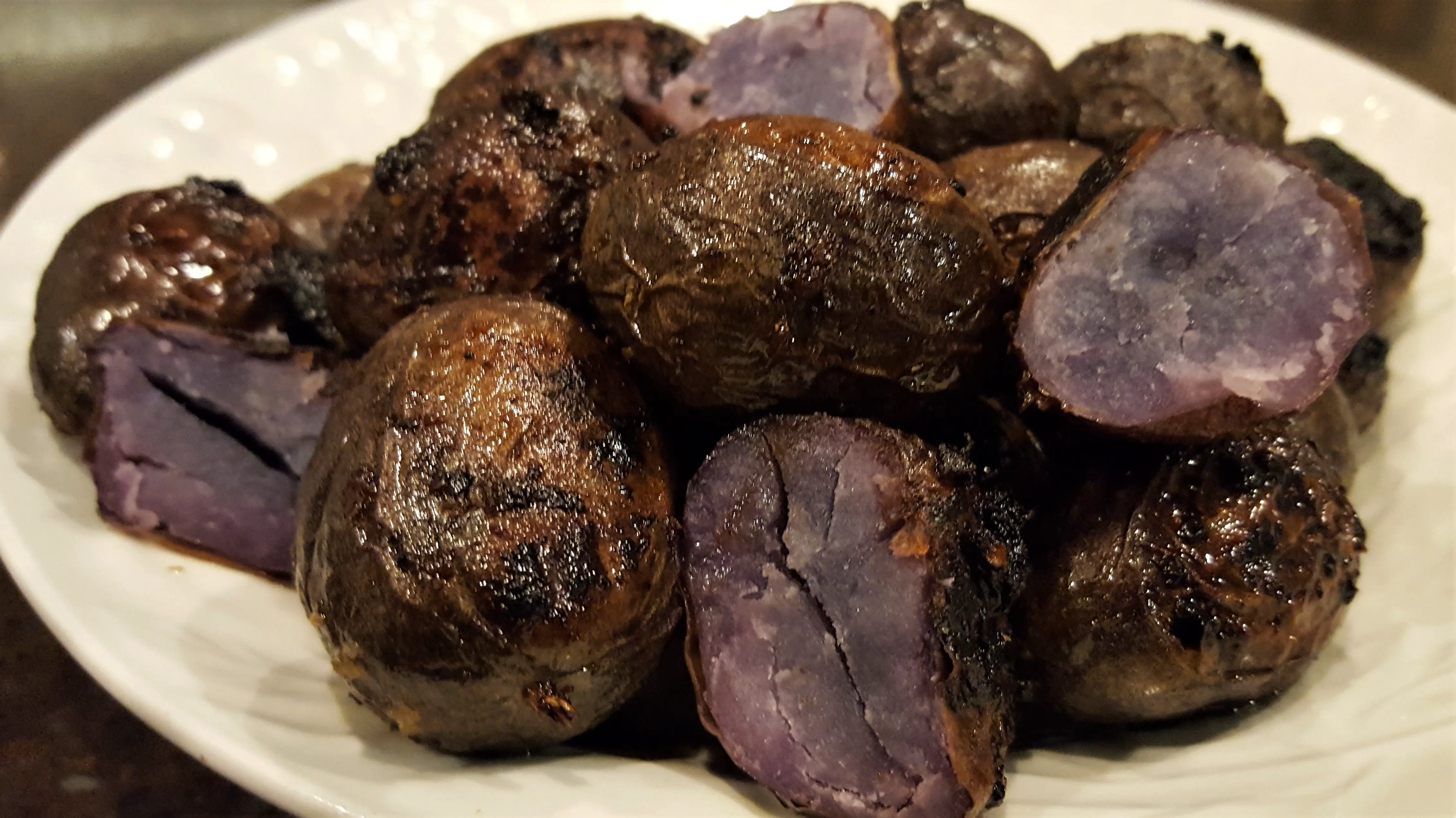 Delicious sweetly roasted garlicky Purple potatoes - Dining in with Danielle