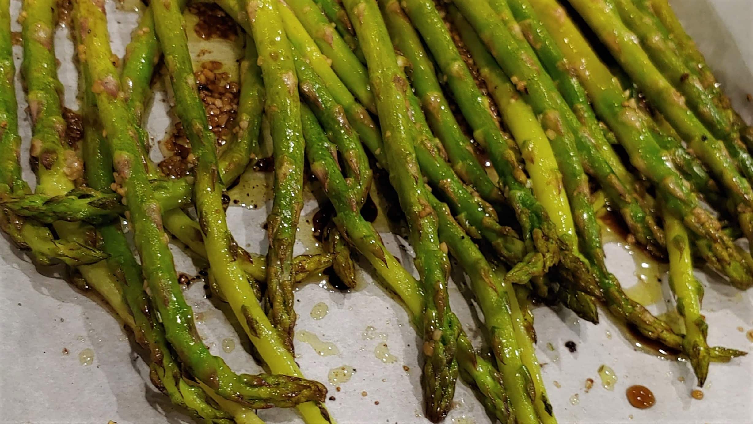 Asparagus Roasted in the Oven with Garlic Sweet Marinade! Asparagus spears Roasted - Dining in with Danielle
