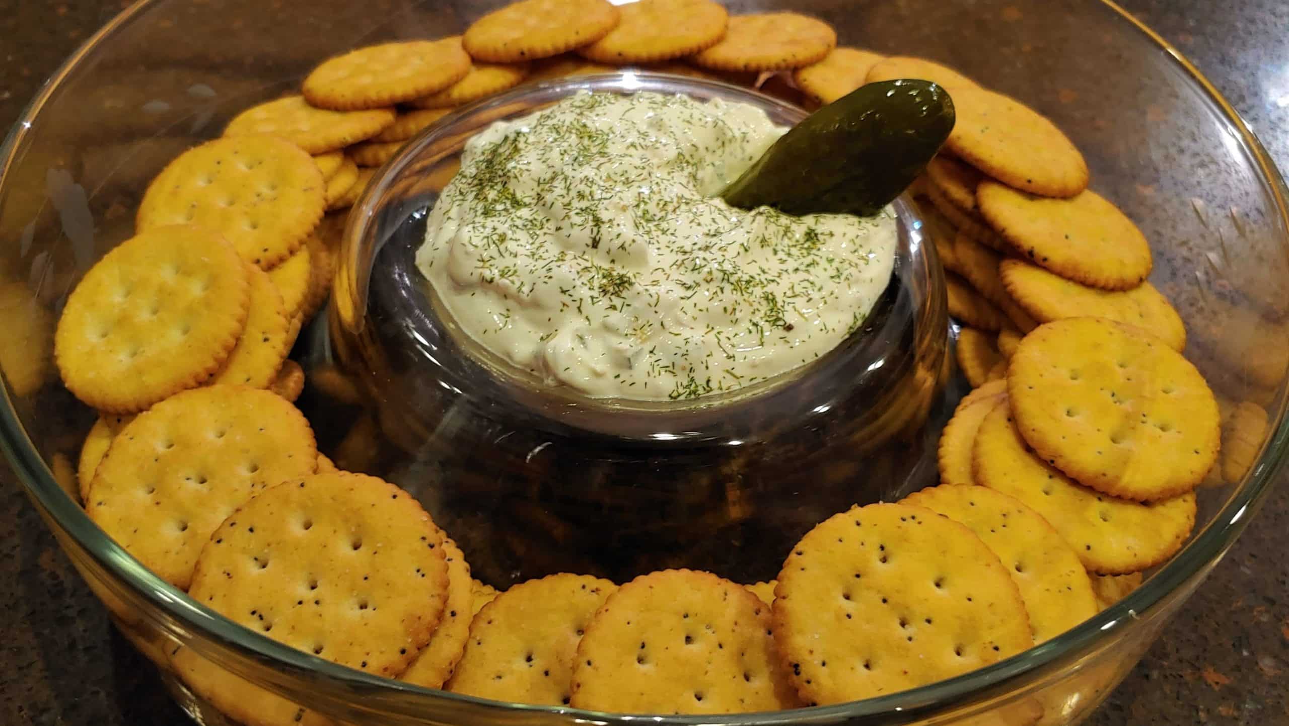 Creamy Dill Pickle Garlic Dip! Dill Pickle Dip - Dining in with Danielle