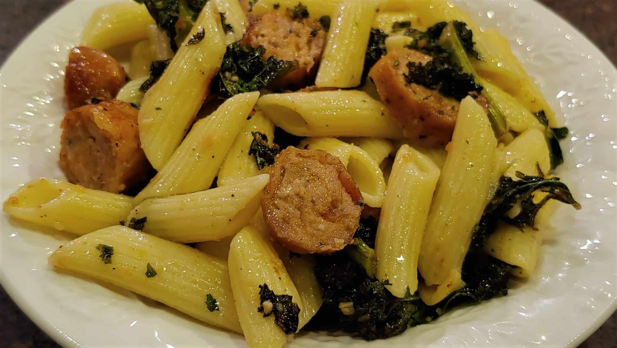 Delicious Chicken Sausage Kale Pasta! Sausage kale pasta - Dining in with Danielle
