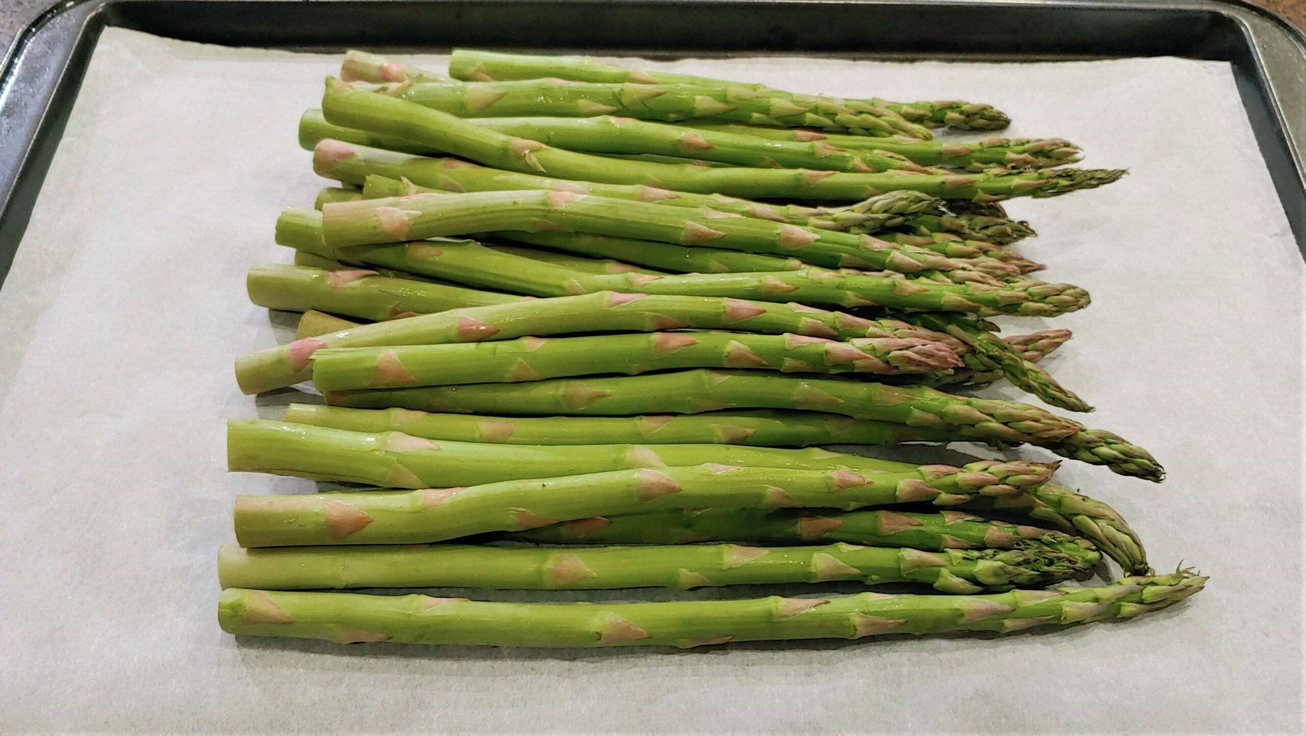 Asparagus ready for Marinating. Roasted asparagus - Dining in with Danielle