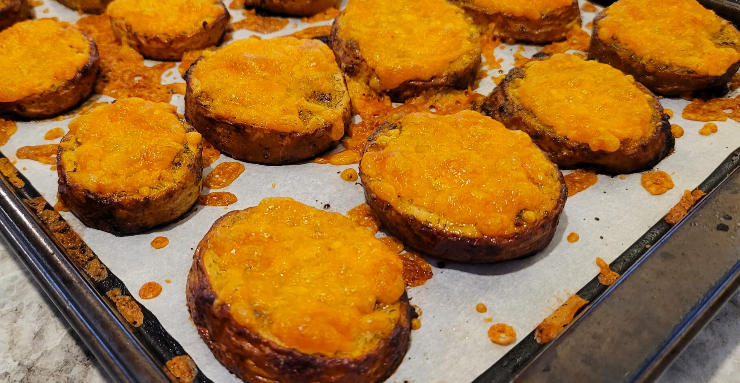 Roasted Cheesy Ranch Potatoes! Cheesy Potatoes - Dining in with Danielle