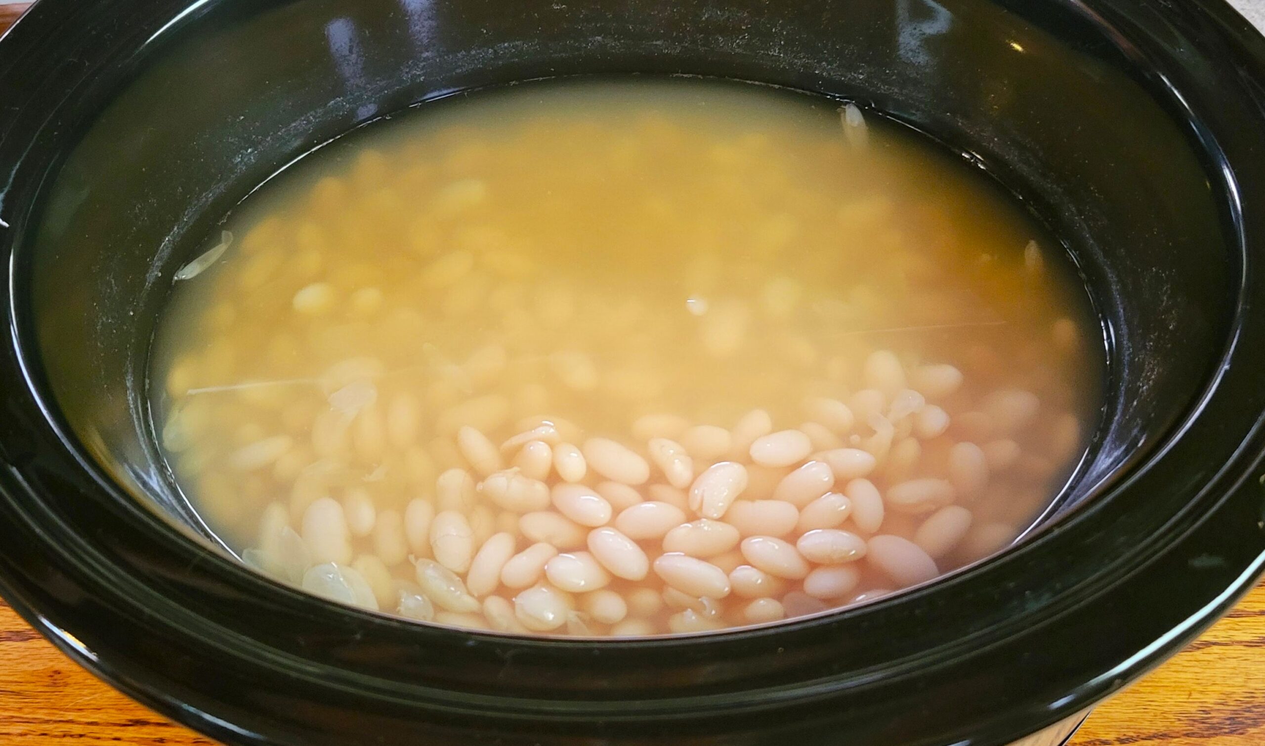 Slow Cooker Curry White Beans, Cooked Beans, No Ingredients. Slow Cooker Beans - Dining in with Danielle
