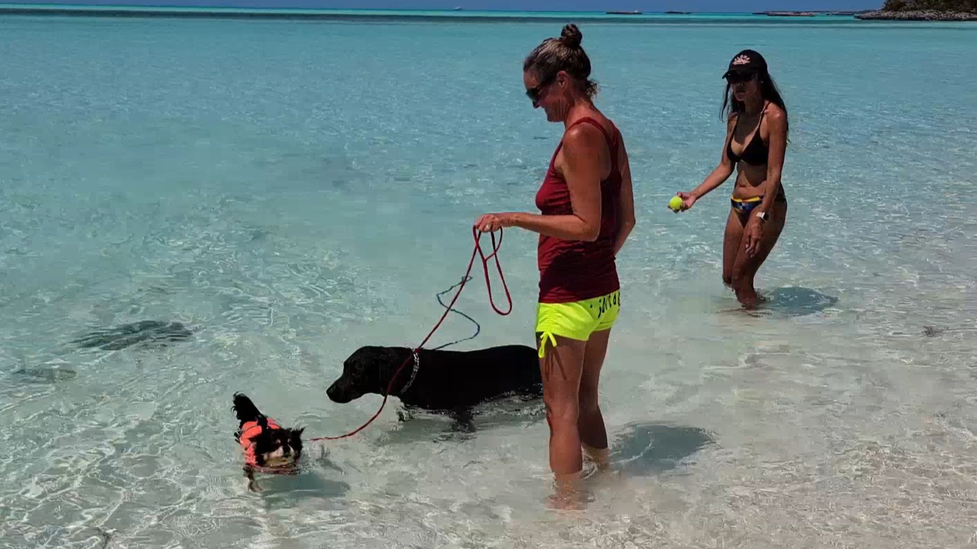 Exploring Shroud Cay